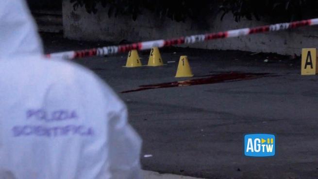 Sparatoria a Milano: rapinatore in gravi condizioni dopo conflitto con la polizia